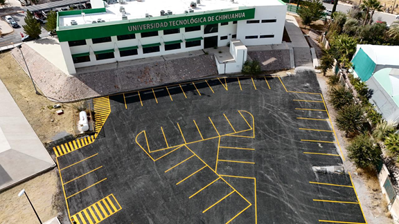 BENEFICIA SCOP A MÁS DE 3 MIL ESTUDIANTES Y PERSONAL ACADÉMICO CON PAVIMENTACIÓN DE ESTACIONAMIENTO EN LA UTCH