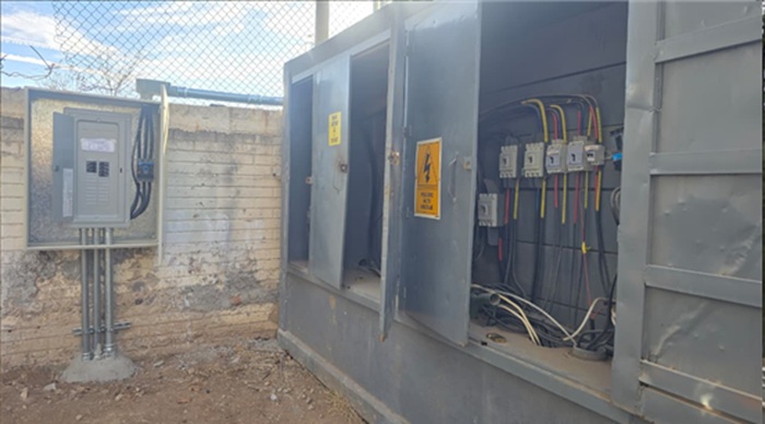 BENEFICIA MUNICIPIO A MÁS DE 685 ALUMNOS DE SECUNDARIA 3013 CON REHABILITACIÓN ELÉCTRICA DE INSTALACIONES