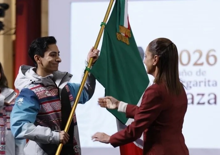 SHEINBAUM SE MOSTRÓ ORGULLOSA DE DONOVAN CARRILLO.