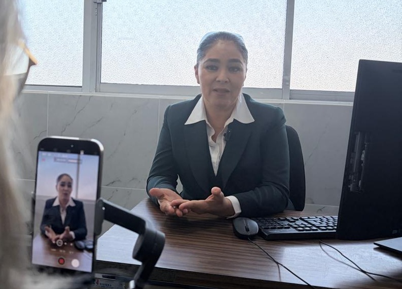 RECONOCEN PÚBLICAMENTE LA CALIDAD Y TRATO DIGNO DE ENFERMERA DEL IMSS DE DELICIAS, CHIHUAHUA