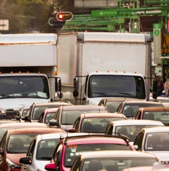 AUTOS QUE, SI CIRCULAN EN CDMX, PESE A CONTINGENCIA AMBIENTAL