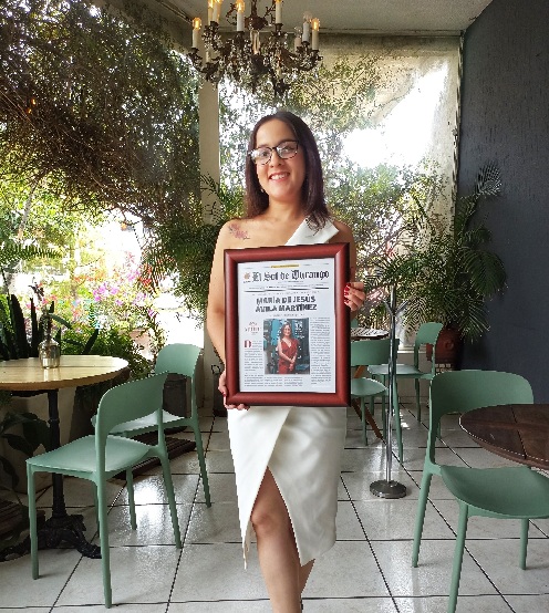 DOCENTE DE SEMILLEROS CREATIVOS, PROYECTO DE LA DGVC, GANA PREMIO MUJER DURANGUENSE 2026