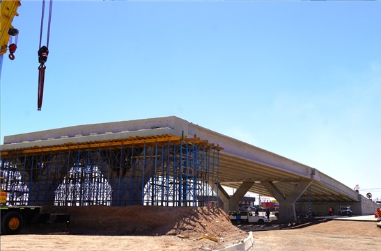 AVANZA MUNICIPIO CON COLOCACIÓN DE TRABES EN PUENTE DE CARRETERA ALDAMA Y FUERZA AÉREA