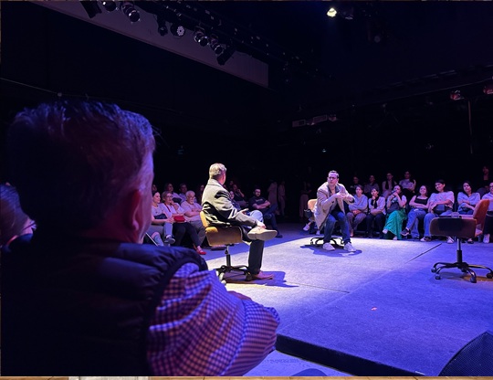 INICIA CHIHUAHUA A TELÓN CERRADO CON UNA EXPERIENCIA TEATRAL DESDE DENTRO DEL ESCENARIO