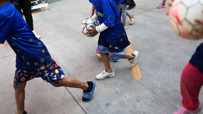 NIÑOS MIGRANTES CREAN SU PROPIO TORNEO DE FUTBOL