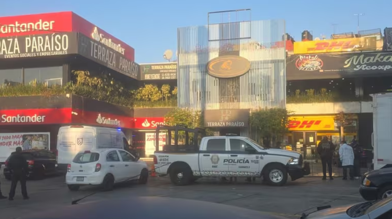 UN JOVEN MUERTO FUE EL SALDO DE UN ATAQUE A DISPAROS EN UN BAR DE COAPA.