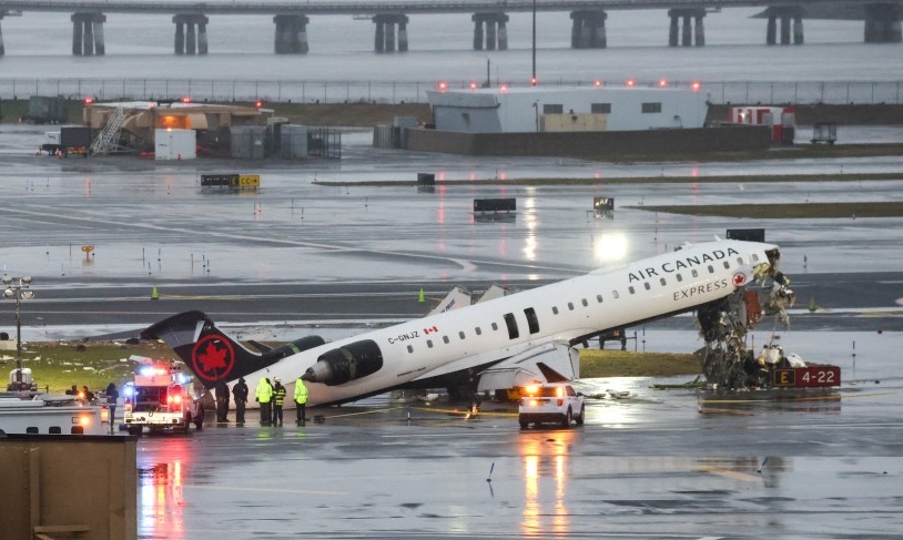 AVIÓN DE AIR CANADA TUVO TRÁGICO CHOQUE EN NY