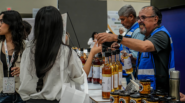 INVITA SDR AL CORREDOR COMERCIAL DE PRODUCTORES AGROINDUSTRIALES EN DISTRITO 1