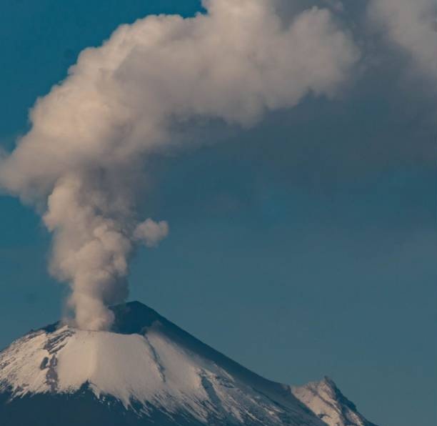 ANTE POSIBLE CAÍDA DE CENIZA EN CDMX, EMITEN RECOMENDACIONES