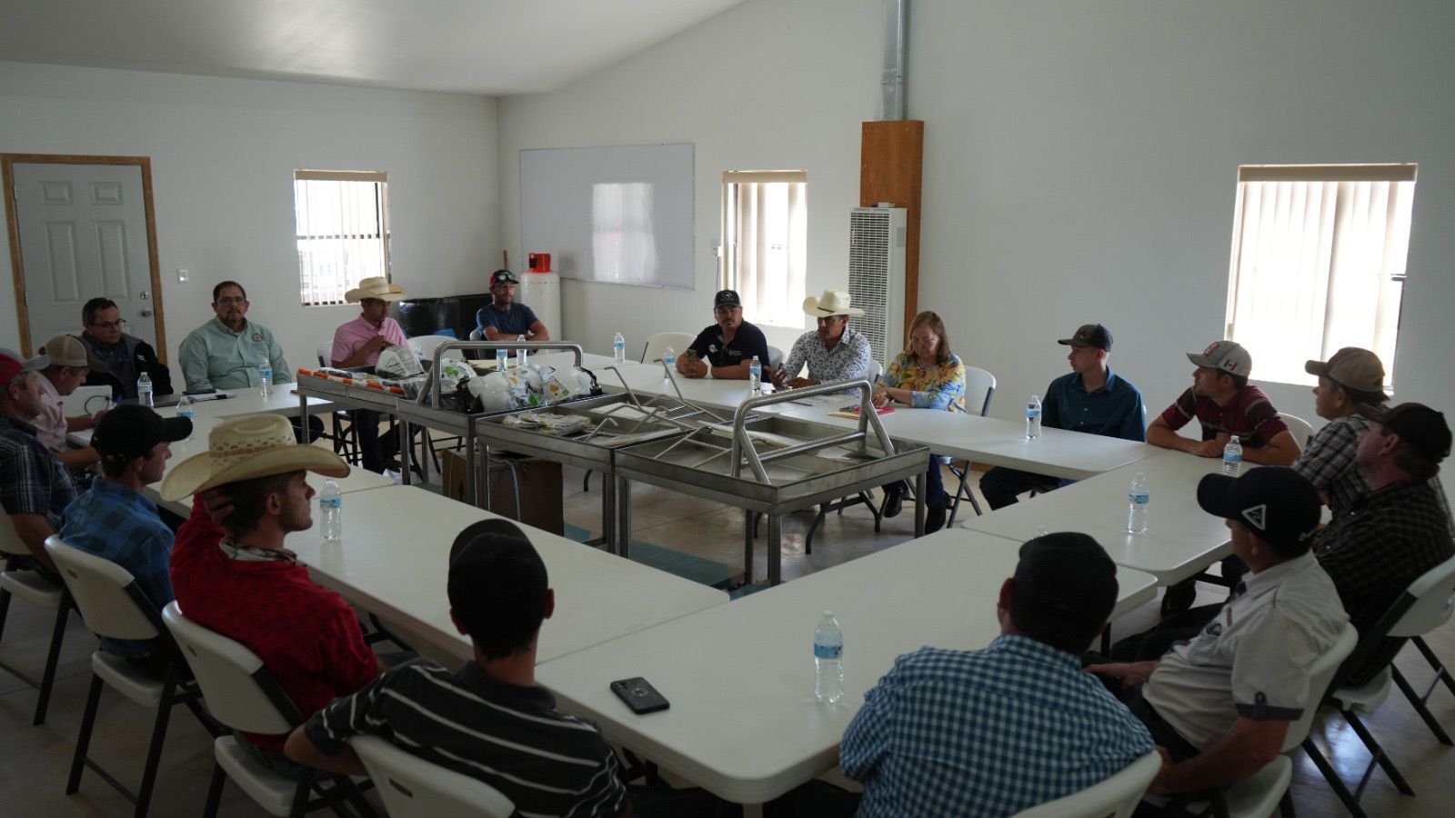 ENTREGA SECRETARÍA DE DESARROLLO RURAL EQUIPAMIENTO A RASTROS DE CUAUHTÉMOC 