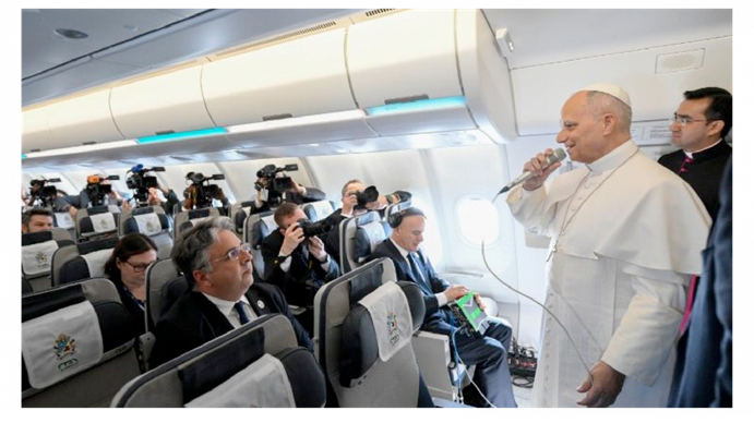 TRUMP ABRE OTRO FRENTE DE GUERRA: EL PAPA Y EL VATICANO. LEÓN XIV RESPONDE: «NO TENGO MIEDO A LA ADMINISTRACIÓN DE TRUMP»