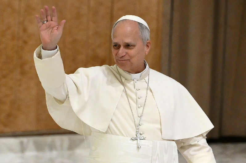 CRITICA PAPA LEÓN GASTOS EN GUERRA