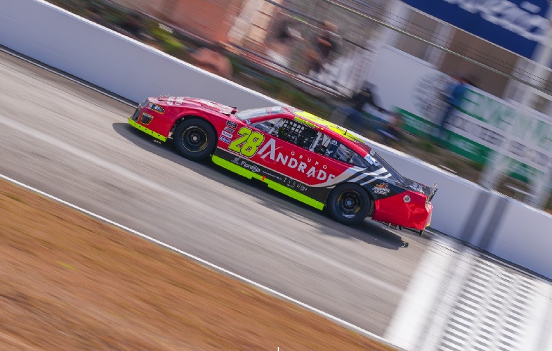 ALESSANDROS RACING CON MALETAS LISTAS PARA CONQUISTAR TULUM