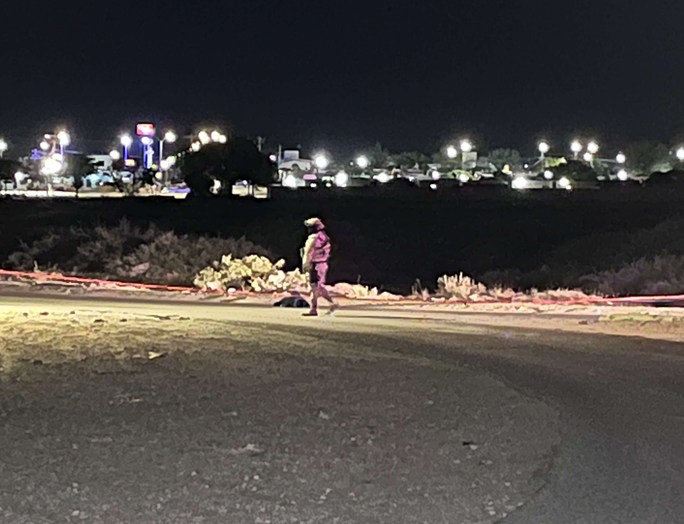 ENCUENTRAN A HOMBRE MUERTO ENVUELTO EN COBIJA AZUL