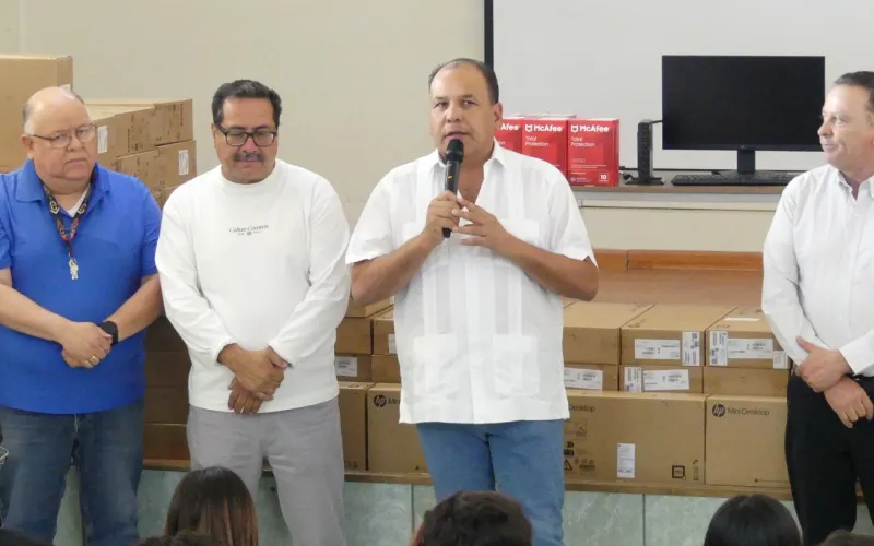 RENUEVA CONALEP LABORATORIO DE CÓMPUTO DEL PLANTEL CHIHUAHUA II CON 177 NUEVOS EQUIPOS