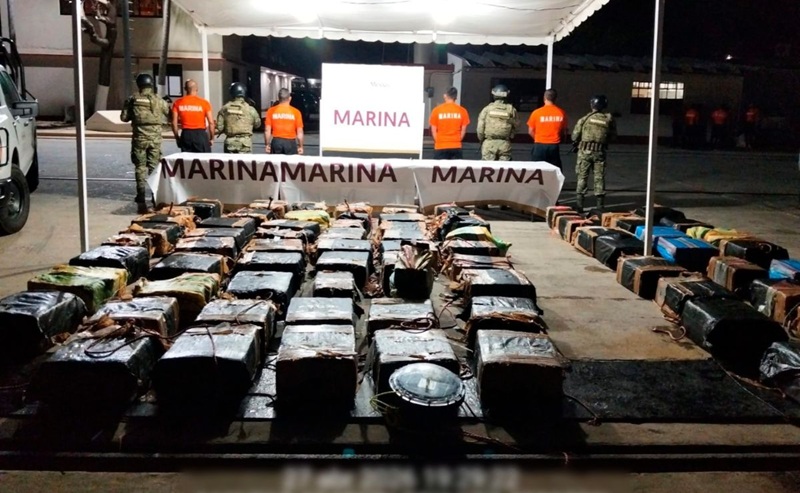 DECOMISAN MÁS DE 2 TONELADAS DE COCAÍNA EN AGUAS DE OAXACA