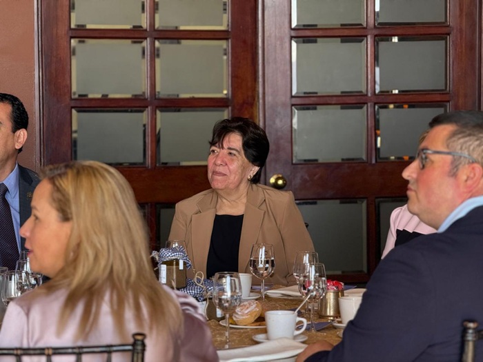 RECONOCE LUPITA BORRUEL LA ENTREGA Y VOCACIÓN DEL PERSONAL DE ENFERMERÍA