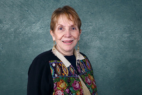 FELICITA A DISTANCIA MARÍA ESTHER OROZCO OROZCO A GALARDONADAS DEL PREMIO AL MÉRITO DOCENTE 2026