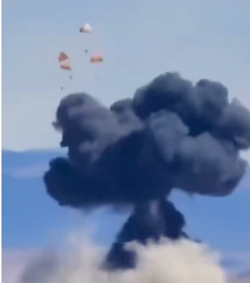 EN IDAHO DURANTE ESPECTÁCULO CHOCAN DOS AVIONES MILITARES