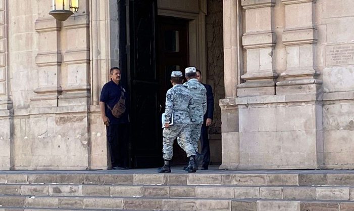 REALIZAN MESA DE SEGURIDAD EN PALACIO