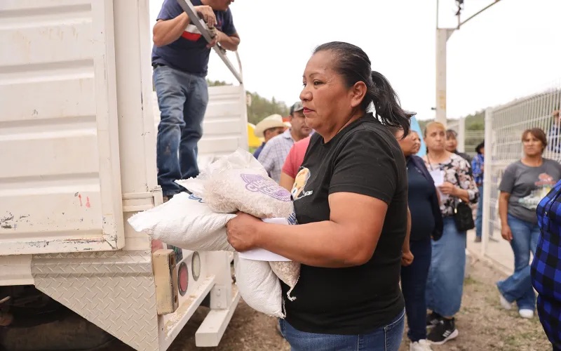 DISTRIBUYE GOBIERNO DEL ESTADO 4.8 TONELADAS DE MAÍZ Y FRIJOL EN COMUNIDADES DE OCAMPO
