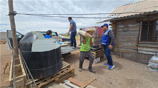 LA FAMILIA GONZÁLEZ DORMIRÁ BAJO UN TECHO, GRACIAS AL PROGRAMA DE MATERIALES DE AUTOCONSTRUCCIÓN EN DONACIÓN DEL MUNICIPIO