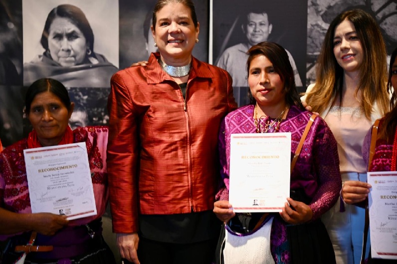 BBVA MÉXICO Y FONART PREMIAN A ARTESANAS TSELTALES CON EL PRIMER LUGAR DEL CERTAMEN NACIONAL “MÉXICO EN UNA PIEZA” - 