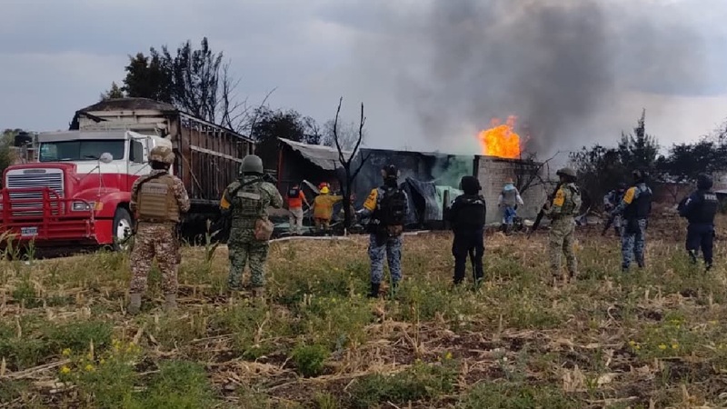 INCENDIO DE TRACTOCAMIÓN DESTAPA BODEGA ILEGAL DE COMBUSTIBLE