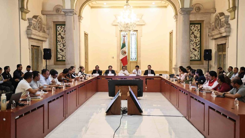 LA SECRETARÍA DE GOBERNACIÓN ENCABEZÓ UNA REUNIÓN CON LA CNTE COMO PARTE DE LA ESTRATEGIA PARA ALCANZAR ACUERDOS CON EL MAGISTERIO DISIDENTE