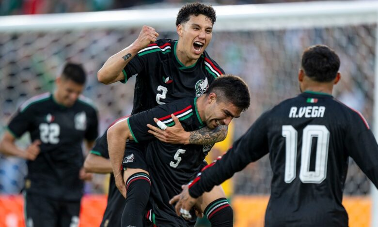 MÉXICO VENCIÓ A AUSTRALIA POR MARCADOR DE 1-0 EN EL ROSE BOWL DE PASADENA, CALIFORNIA.