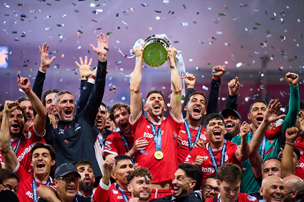 LOS DIABLOS ROJOS DEL TOLUCA SON CAMPEONES DE LA CONCACAF, TRAS VENCER EN PENALES A TIGRES DE LA UANL