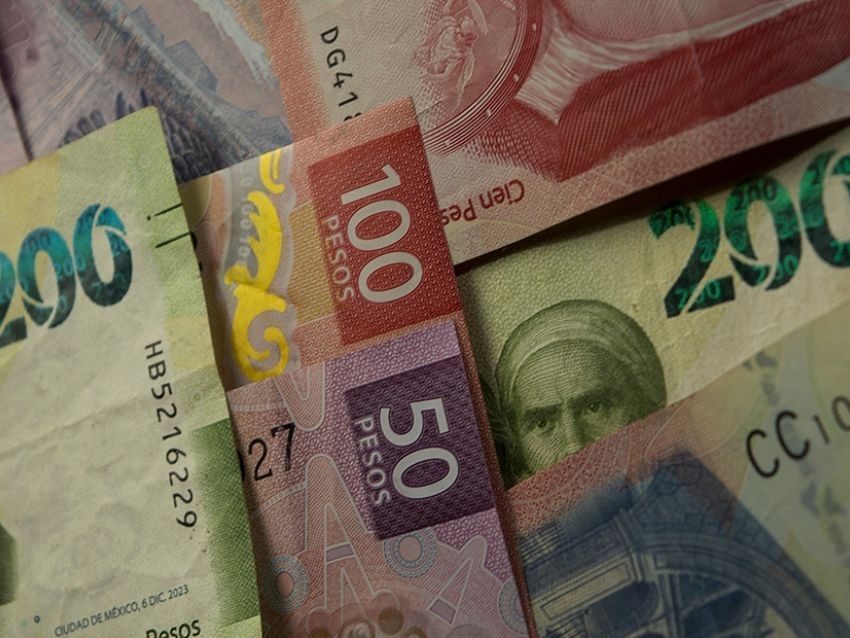 EL PESO MEXICANO CAE LIGERAMENTE MIENTRAS LOS MERCADOS SIGUEN LAS NEGOCIACIONES ENTRE EU E IRÁN HOY, 31 DE MAYO.