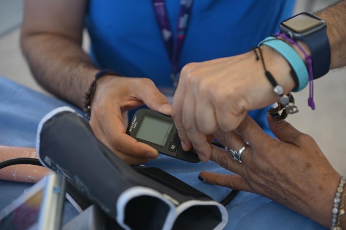 BRINDA ESTADO SERVICIOS MÉDICOS Y TRÁMITES GRATUITOS EN FERIA DE LA SALUD EN CIUDAD JUÁREZ