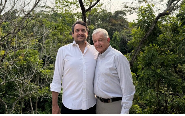 ANDRÉS MANUEL LÓPEZ BELTRÁN COMPARTIÓ EN REDES SOCIALES UNA FOTOGRAFÍA CON SU PADRE, EL EXPRESIDENTE ANDRÉS MANUEL LÓPEZ OBRADOR.