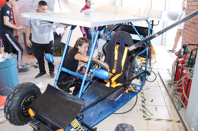 LANZA UNIVERSIDAD POLITÉCNICA DE CHIHUAHUA CONVOCATORIA PARA LA BECA “ELECTROMOVILIDAD AL 100”