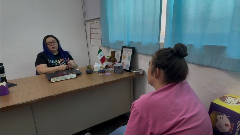 BRINDA ESTADO ACOMPAÑAMIENTO PSICOLÓGICO A PERSONAS MAYORES Y CON DISCAPACIDAD