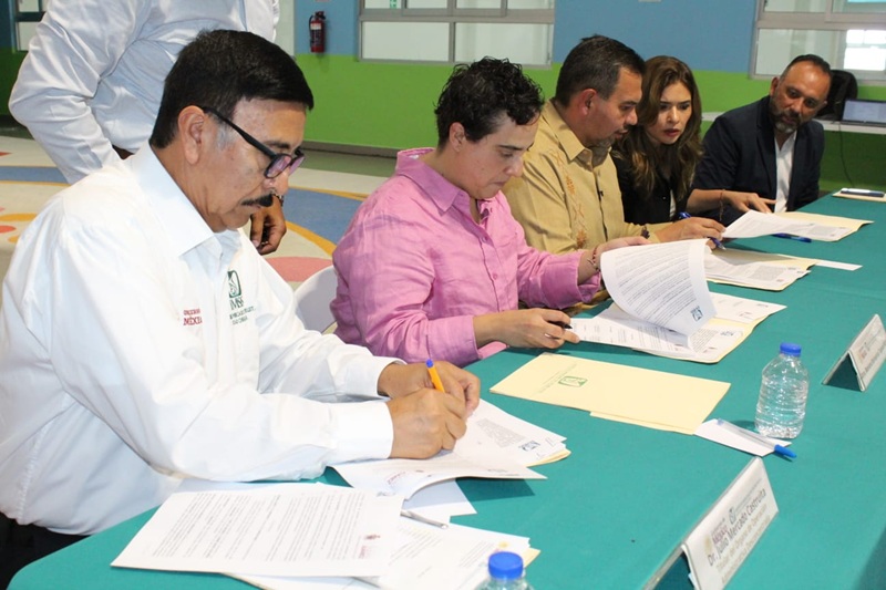 FIRMAN IMSS CHIHUAHUA Y AYUNTAMIENTO CD. JUÁREZ COMODATO DE DOS CECI IMSS-DIF 