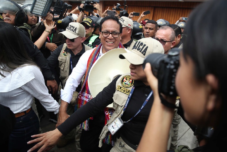 LA SGUNDA VUELTA PRESIDENCIALCONCLUYÓ EN PERÚ 