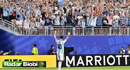 CON TRIPLETE DE LIONEL MESSI, ARGENTINA COMENZÓ CON EL PIE AL VENCER CON AUTORIDAD POR 3-0 A SU SIMILAR DE ARGELIA