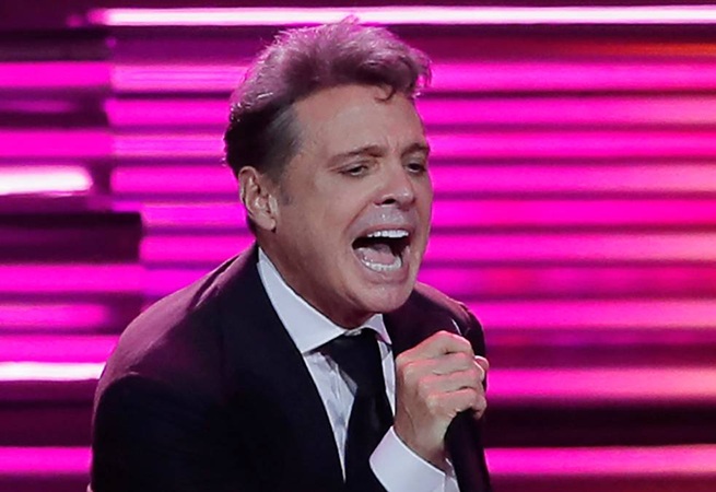 LUIS MIGUEL, CONTINÚA HOSPITALIZADO EN NUEVA YORK.