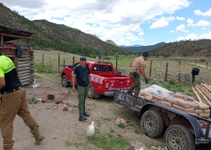 ENTREGA GOBIERNO DEL ESTADO APOYOS A FAMILIAS AFECTADAS POR INCENDIO FORESTAL EN EL MUNICIPIO DE GUERRERO