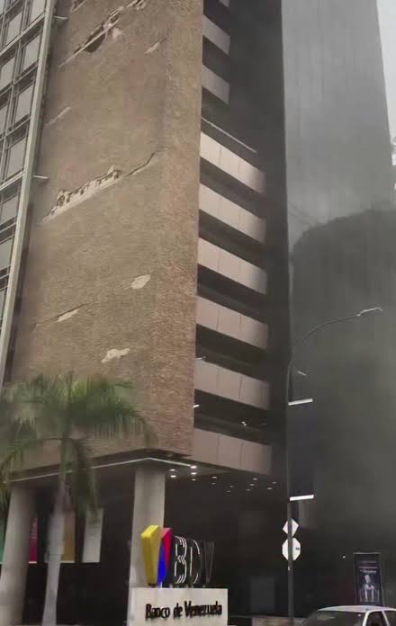 SE REGISTRA FUERTE TERREMOTO MAGNITUD 6.9 EN VENEZUELA