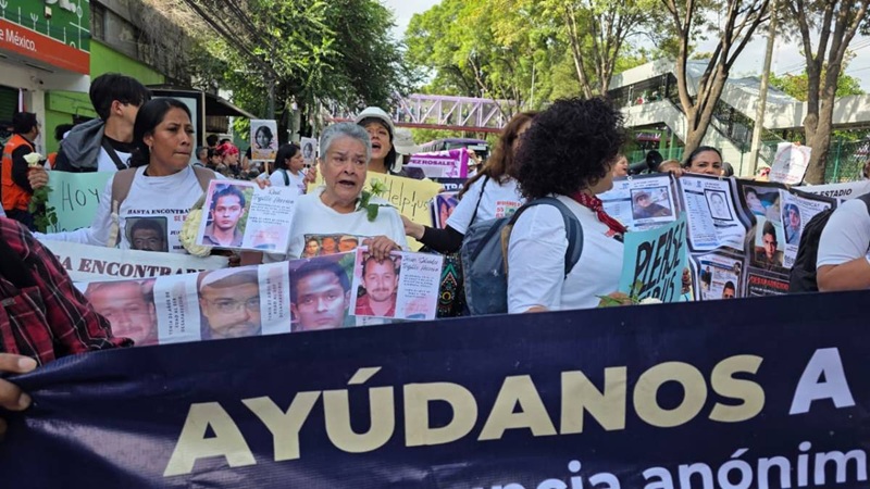 MADRES BUSCADORAS LLEVAN PROTESTA AL MÉXICO-CHEQUIA