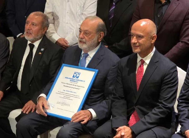 EL INGENIERO CARLOS SLIM PLANTEA FORTALECER COMERCIO CON EE. UU.