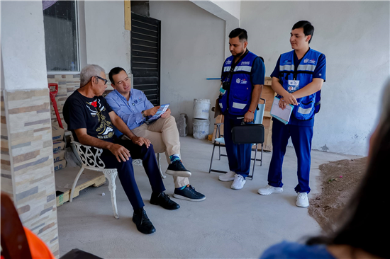 LLEVA ALCALDE MARCO BONILLA Y PROMOTORES DE LA SALUD DEL IMPAS ATENCIÓN MÉDICA Y MEDICAMENTOS A LA COLONIA REVOLUCIÓN