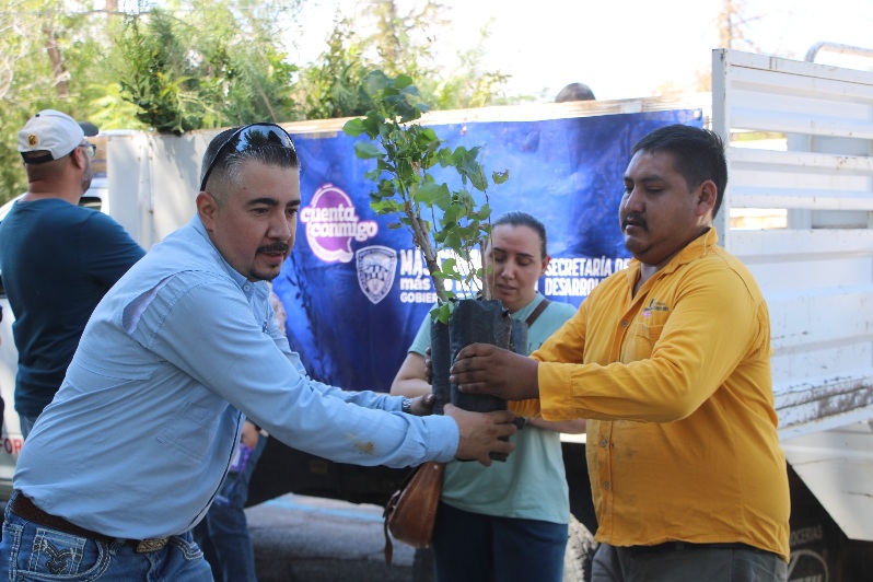 ENTREGA SDR MIL ÁRBOLES EN CONMEMORACIÓN DEL DÍA NACIONAL DEL ÁRBOL