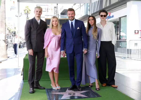 HARPER BECKHAM CUMPLIÓ 15 AÑOS LLENA DE FELICITACIONES DE DAVID, VICTORIA, ROMEO Y CRUZ.