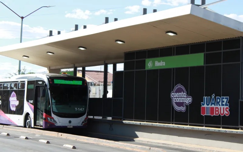 BRINDARÁ CAM MÓVIL DEL JUÁREZBUS SERVICIO EN LA ESTACIÓN HIEDRA DEL BRT-1