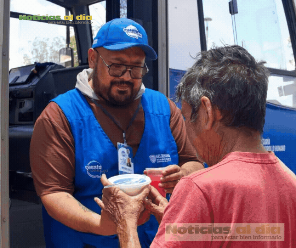 ENTREGA COMEDOR MÓVIL DE NUTRICHIHUAHUA MÁS DE 280 PLATILLOS EN LA COLONIA ROSARIO