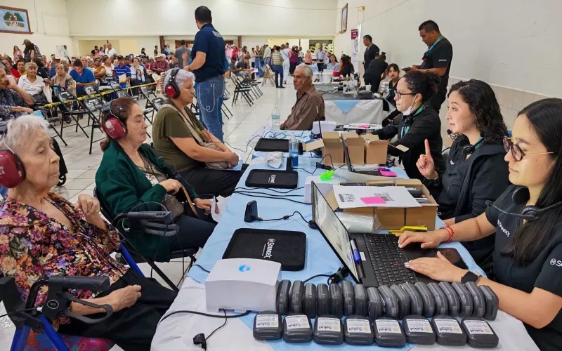 INICIA DIF ESTATAL ENTREGA DE 1,385 AUXILIARES AUDITIVOS Y 877 LENTES ADAPTADOS EN TODO EL ESTADO